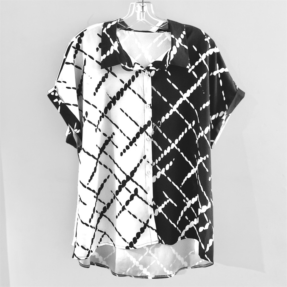 Izuria | Black and White Women's Top